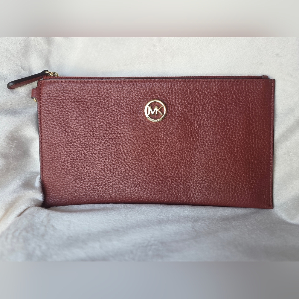 VINTAGE Y2K Michael Kors Jet Set Travel Large Pouch Burgundy Pebbled LIKE NEW